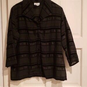 EUC ~ Coldwater Creek Blouse ~ Large